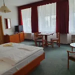 Peenebruecke Отель Вольгаст